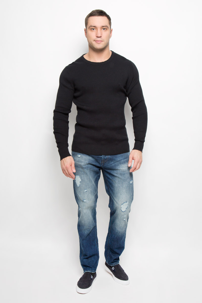 Джемпер16052188_Black Джемпер16052188_BlackМужской джемпер Selected Homme Indigo, выполненный из натурального хлопка, идеально дополнит ваш образ. Материал изделия мягкий, эластичный, тактильно приятный, не стесняет движений и обладает высокими дышащими свойствами. Джемпер с круглым вырезом горловины и длинными рукавами связан резинкой. Такая модель - идеальный вариант для создания образа в стиле Casual. Джемпер подарит вам комфорт в течение всего дня!