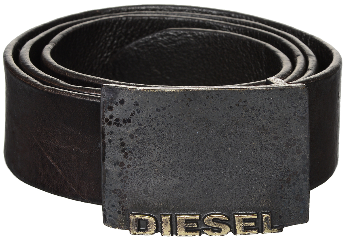РеменьX04184-PR080/T2180 РеменьX04184-PR080/T2180Стильный мужской ремень Diesel станет идеальным дополнением к вашему образу. Ремень изготовлен из натуральной коровьей кожи и выполнен в оригинальном дизайне. Изделие оснащено металлической пряжкой с гравированной надписью с названием бренда, которая легко и быстро зафиксирует ремень и отрегулирует его длину. Такой ремень займет достойное место в вашем гардеробе.