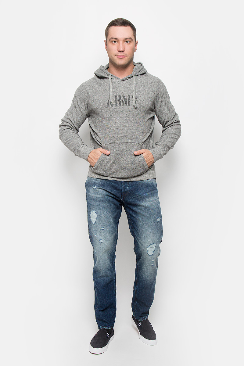 Толстовка12109128_Light Grey Melange Толстовка12109128_Light Grey MelangeСтильная мужская толстовка Jack & Jones Vintage, изготовленная из хлопка с добавлением вискозы, необычайно мягкая и приятная на ощупь, не сковывает движения. Модель с капюшоном и длинными рукавами. Капюшон дополнен шнурком-застежкой. Низ рукава и низ модели обработаны эластичными манжетами. Спереди расположен накладной карман кенгуру. Изделие оформлено надписями и фирменной нашивкой. Эта модная и в тоже время комфортная толстовка отличный вариант как для активного отдыха, так и для занятий спортом!