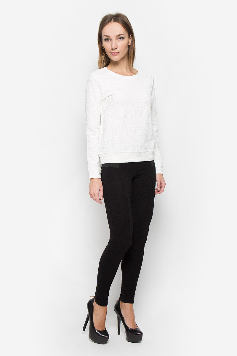 СвитшотSt-113/086-6485 СвитшотSt-113/086-6485Стильный женский свитшот Sela Collection, изготовленный из высококачественного эластичного хлопка с добавлением полиэстера, мягкий и приятный на ощупь, не сковывает движений и обеспечивает наибольший комфорт. Такой свитшот великолепно пропускает воздух, позволяя коже дышать, и обладает высокой гигроскопичностью. Модель с круглым вырезом горловины и длинными рукавами украшена объемным орнаментом. Этот свитшот - настоящее воплощение комфорта, он послужит отличным дополнением к вашему гардеробу. В нем вы будете чувствовать себя уютно в прохладное время года.