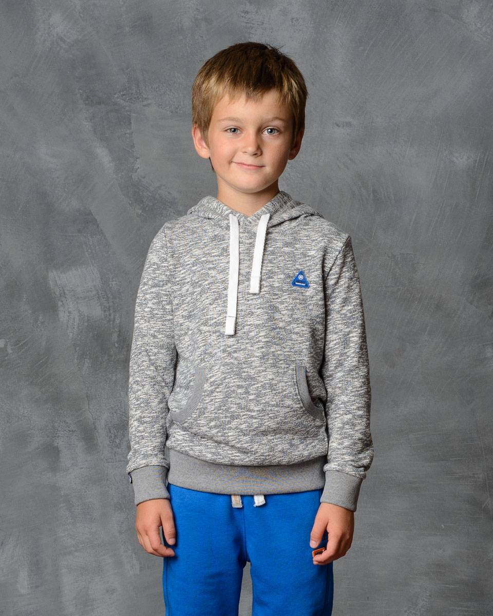 Худи25В00010702/LABEL_BLUE Худи25В00010702/LABEL_BLUEПолуприлегающий силуэт. Втачной длинный рукав. Пояс и манжеты рукавов из трикотажной резинки. Изготовлено из высококачественной мягкой ткани. Капюшон со шнурком. Не стесняет движения. Яркий нашивка в стиле Modniy Juk.