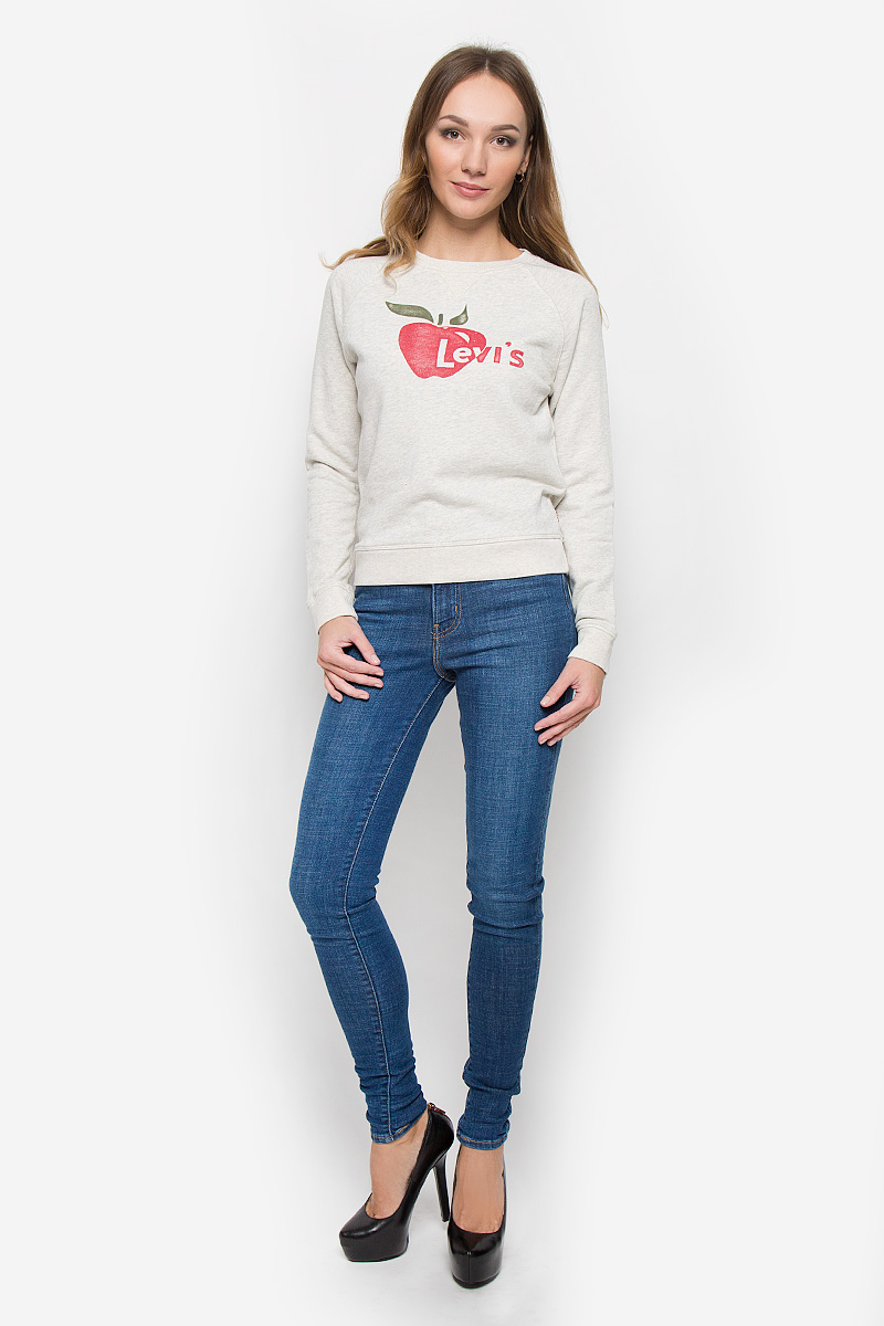 Толстовка1946300110 Толстовка1946300110Стильная толстовка Levis®, выполненная из высококачественного хлопка, обладает высокой теплопроводностью, воздухопроницаемостью и гигроскопичностью, позволяет коже дышать. Толстовка с длинными рукавами-реглан и круглым вырезом горловины оформлена оригинальным принтом и надписью бренда. Низ, горловина и рукава изделия дополнены трикотажными резинками. Изнаночная сторона изделия выполнена небольшими петельками, что служит для поддержания тепла и обеспечивает комфорт.