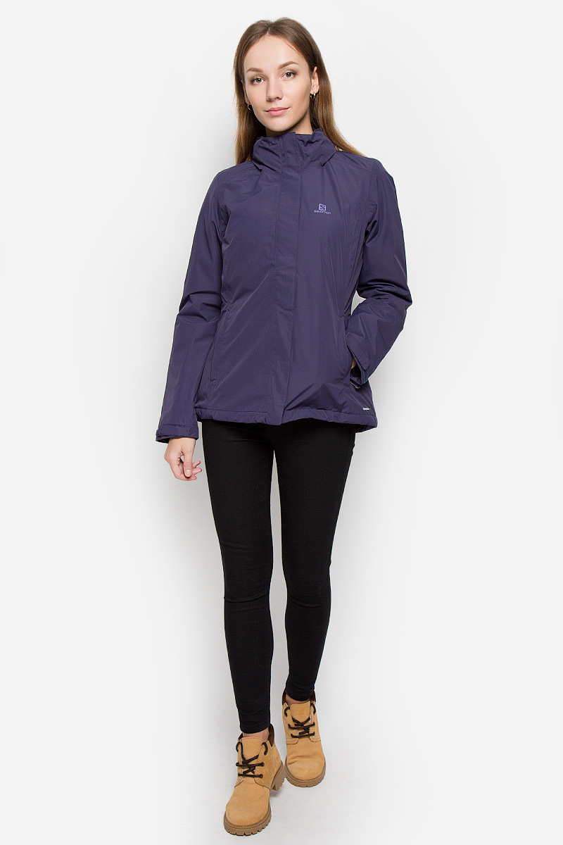 КурткаL38293600 КурткаL38293600Женская куртка Salomon Elemental с длинными рукавами, несъемным капюшоном выполнена из прочного полиэстера. Благодаря материалу Advanced Skin Dry она защитит вас от дождя и ветра. Куртка застегивается на застежку-молнию спереди и имеет ветрозащитный клапан на липучках. Капюшон сворачивается и фиксируется липучкой сзади, трансформируясь в воротник-стойку. Его объем регулируется при помощи шнурка-кулиски со стопперами. Манжеты рукавов дополнены хлястиками на липучках. Изделие дополнено двумя втачными карманами на молниях спереди и внутренним втачным карманом на молнии. Объем низа регулируется при помощи шнурка-кулиски со стопперами.
