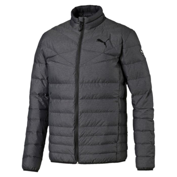 Куртка838646_01 Куртка838646_01Куртка Puma Active 600 Packlite Down выполнена из быстросохнущего нейлона, утеплитель из пуха и пера. Модель украшена графическим набивным рисунком, нанесенным методом сублимационной печати (в цветовых вариантах 40, 41), логотипом PUMA, нанесенным методом глянцевой печати, а также силиконовой эмблемой PUMA, Она изготовлена по технологии warmCELL, обеспечивающей отличное сохранение тепла и способствующей естественной терморегуляции. Среди других отличительных особенностей модели - ветрозащитный клапан и наращенный спереди ворот, надежно закрывающий шею и подбородок, язычки застежек-молний из светоотражающего материала, боковые карманы на молнии в швах, подбой манжет и подола эластичным материалом, петля для вешалки, светоотражающая вставка сзади в пройме с обозначением использования материала Keep Heat, висячий ярлык с указанием состава наполнителя (упругость пуха 600, соотношение пух/перо 90/10, что является показателем наполнителя экстра-класса). Фасон в обтяжку по фигуре. Куртка...