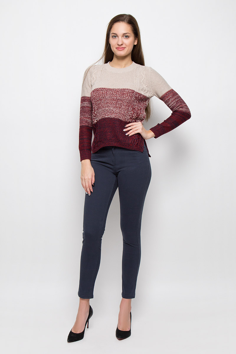БрюкиP-115/762-6393 БрюкиP-115/762-6393Стильные женские брюки Sela Casual, выполненные из эластичного хлопка, очень мягкие, тактильно приятные, не сковывают движения и хорошо пропускают воздух. Модель-слим со стандартной посадкой застегивается на пуговицу в поясе и ширинку на застежке- молнии. Спереди брюки дополнены двум втачными карманами и маленьким накладным кармашком, сзади - двумя накладными карманами. На поясе предусмотрены шлевки для ремня.
