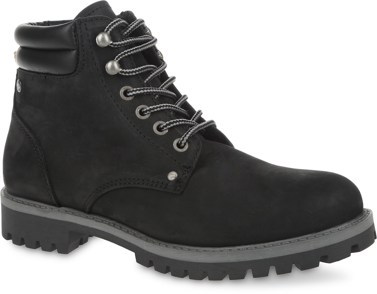 Ботинки12112963_Black Ботинки12112963_BlackБотинки от Jack & Jones выполнены из высококачественного нубука, щиколотка - из натуральной кожи. Подъем оформлен классической шнуровкой. Боковая сторона декорирована металлическим логотипом бренда. Подкладка изготовлена из шерсти, стелька - из текстиля. Подошва из прочной резины оснащена рифлением.