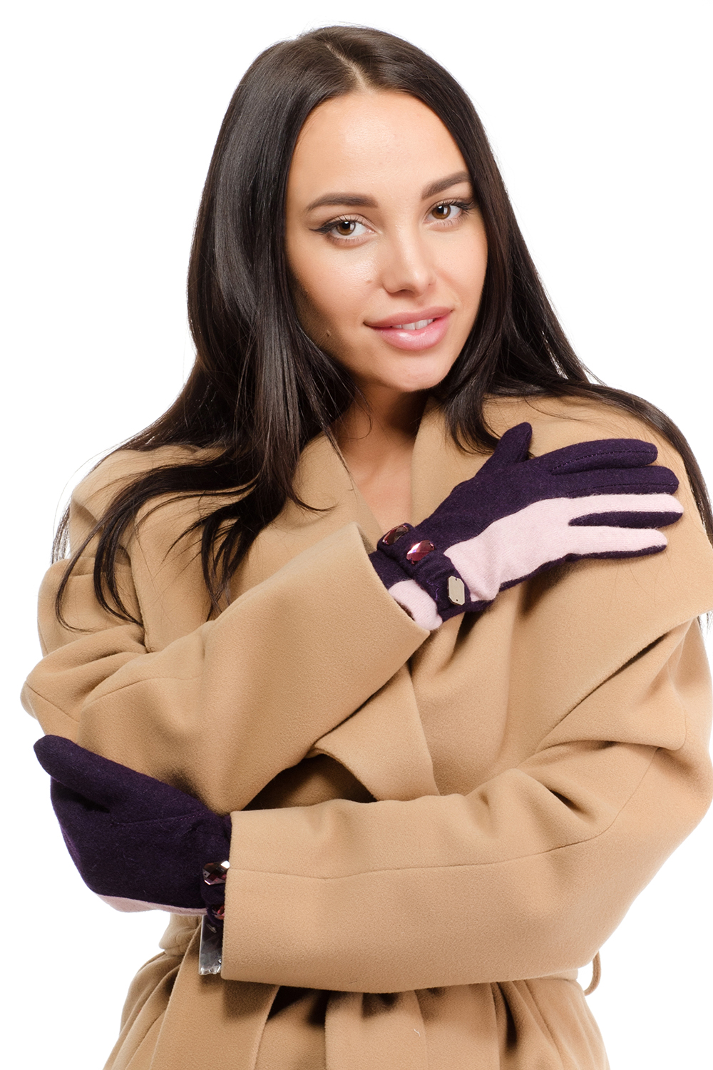 Перчатки95030-12L Перчатки95030-12LСтильные женские перчатки Moltini изготовленные из высококачественных материалов, станут идеальным вариантом для прохладной погоды. Они хорошо сохраняют тепло, мягкие, идеально сидят на руке и отлично тянутся. Перчатки оформлены контрастными полосами, и на запястье дополнены хлястиком с большими блестящими камнями.