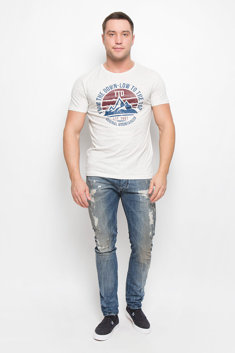 Футболка1036339.00.12_2608 Футболка1036339.00.12_2608Мужская футболка Tom Tailor Denim поможет создать отличный современный образ в стиле Casual. Модель, изготовленная из хлопка с добавлением вискозы, очень мягкая, тактильно приятная и не сковывает движения. Изделие с круглым вырезом горловины и короткими рукавами оформлено спереди оригинальным принтом.