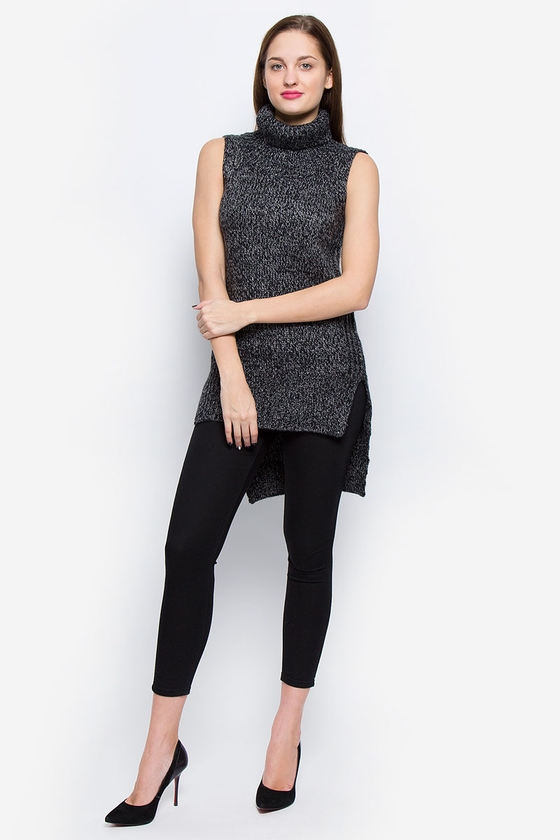 ТуникаCK3320_Charcoal ТуникаCK3320_CharcoalВязаная женская туника Glamorous выполнена из акрила с добавлением хлопка и шерсти. Туника с воротником-гольф и без рукавов станет отличным дополнением к вашему гардеробу. Спинка изделия удлинена. Нижняя часть модели по боковым швам оформлена разрезами. Воротник и нижняя часть модели связаны резинкой.