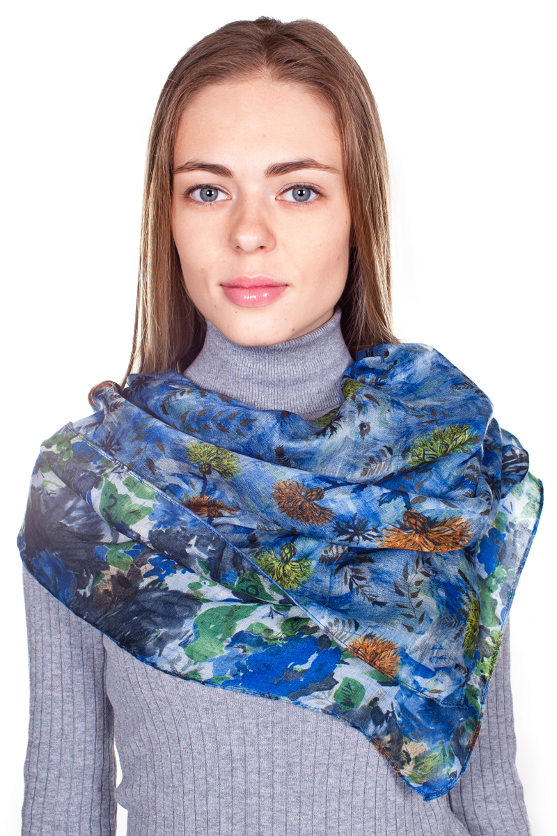 ПалантинYY-21682-22 ПалантинYY-21682-22Стильный женский палантин Sophie Ramage станет великолепным завершением любого наряда. Палантин изготовлен из 100% вискозы и оформлен нежным цветочным принтом. Изящный палантин поможет вам создать изысканный женственный образ, а также согреет в непогоду.
