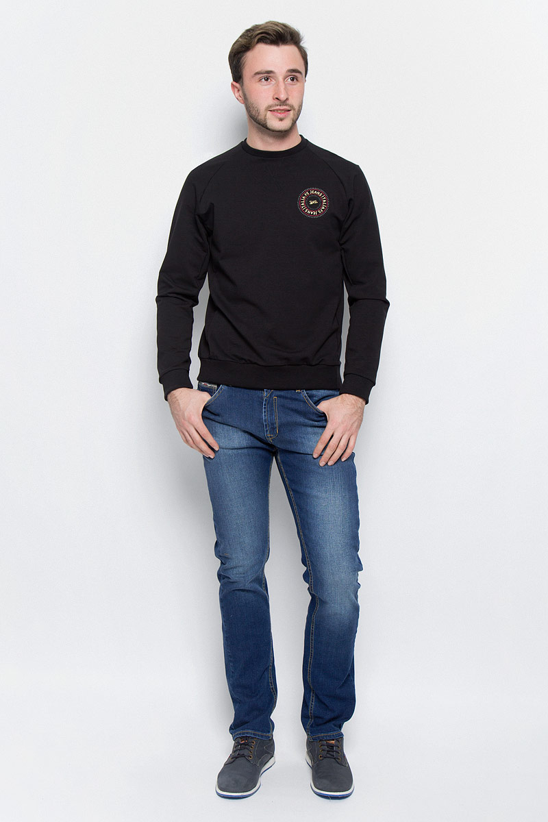 Джинсы265036_09474_Blue denim Easy Rider str., w.medium Джинсы265036_09474_Blue denim Easy Rider str., w.mediumМужские джинсы F5 выполнены из высококачественного эластичного хлопка. Джинсы прямого кроя и стандартной посадки застегиваются на пуговицу в поясе и ширинку на застежке-молнии, дополнены шлевками для ремня. Джинсы имеют классический пятикарманный крой: спереди модель дополнена двумя втачными карманами и одним маленьким накладным кармашком, а сзади - двумя накладными карманами. Джинсы украшены декоративными потертостями.