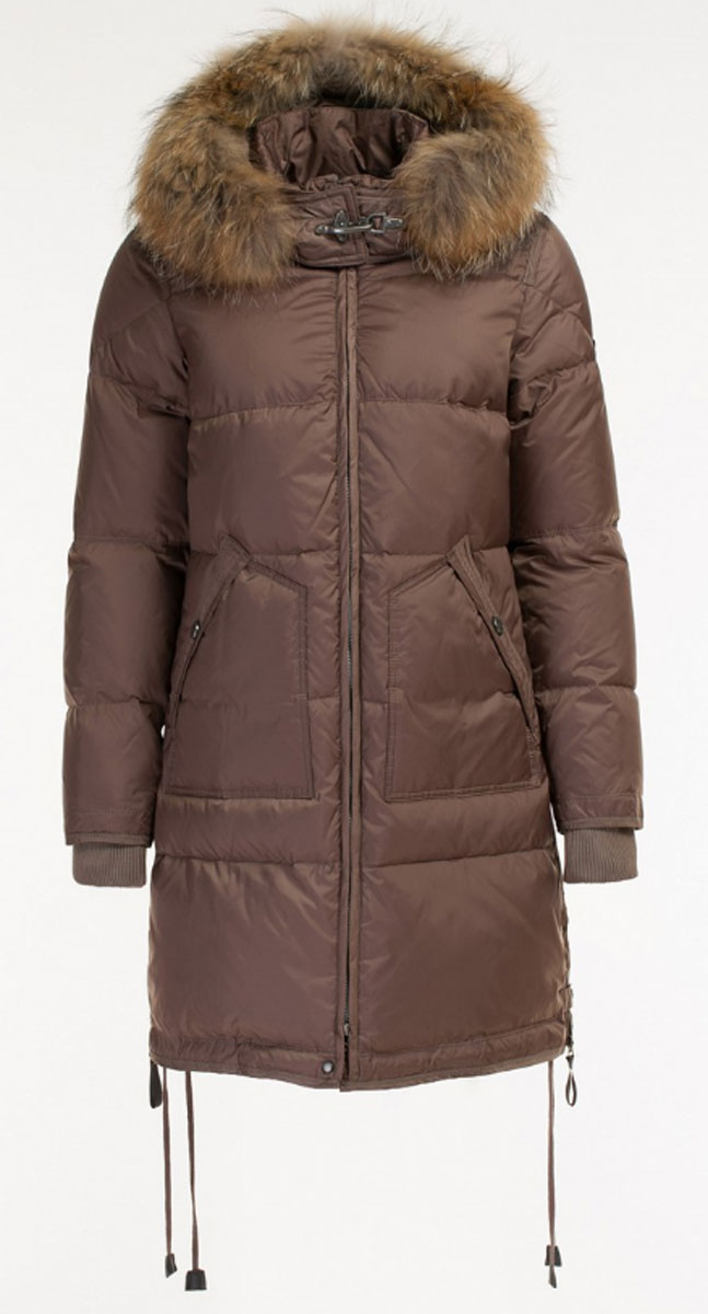 ПуховикB026615_DARK NAVY ПуховикB026615_DARK NAVYЖенский пуховик Baon с длинными рукавами и съемным капюшоном выполнен из прочного полиэстера. Наполнитель - натуральный пух. Капюшон украшен натуральным мехом на липучках. Модель застегивается на застежку-молнию спереди. Изделие дополнено двумя втачными карманами на застежках-молниях спереди. Понизу изделие регулируется при помощи шнурка, боковой молнии и хлястика на кнопке.