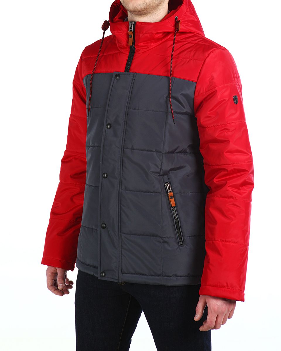 Куртка16603_Navy/Red Fire Куртка16603_Navy/Red FireМужская куртка Xaska изготовлена из высококачественного полиэстера. В качестве утеплителя используется полиэстер. Куртка с несъемным капюшоном застегивается на застежку-молнию, а также дополнительно имеет ветрозащитную планку на кнопках. Капюшон оснащен текстильным шнурком со стопперами. Рукава дополнены внутренними эластичными манжетами. Объем по низу регулируется с помощью эластичного шнурка со стопперами. Спереди имеются два прорезных кармана на застежках-молниях, на внутренней стороне также имеются два прорезных кармана на молниях. На левом рукаве расположена небольшая металлическая пластина с названием бренда.