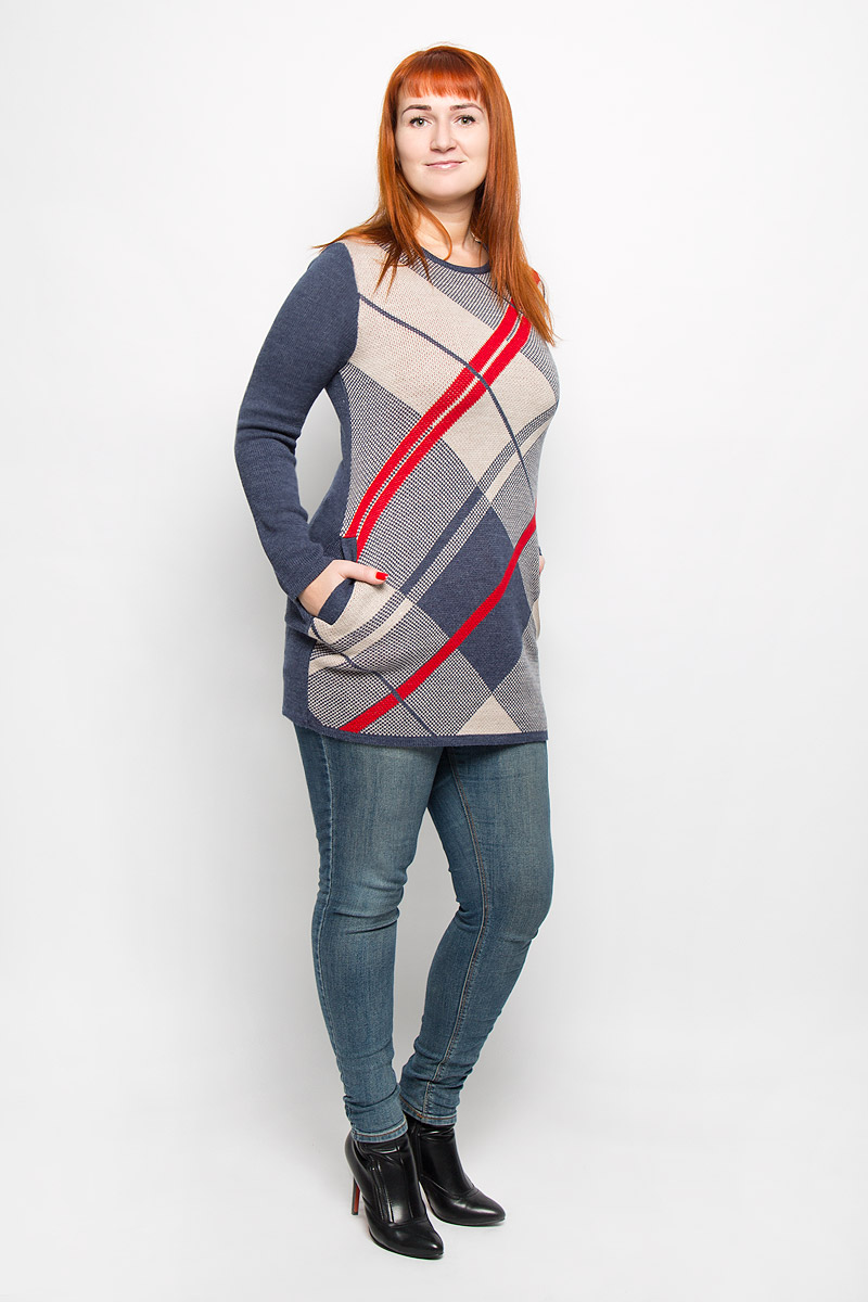 Кофта1035 Кофта1035Женская туника Milana Style выполнена из ПАНа с добавлением шерсти. Модель круглым вырезом горловины и длинными рукавами. Горловина, низ рукавов и низ изделия связаны резинкой. В боковых швах расположены втачные карманы. Изделие оформлено геометрическим принтом.