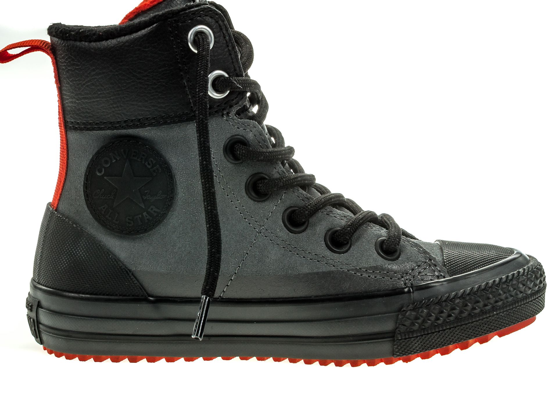 Кеды654314 Кеды654314Модные детские высокие кеды Chuck Taylor All Star Asphalt Boot от Converse выполнены из натуральной кожи. Мыс и задник модели защищены прорезиненными вставками. Внутренняя поверхность и стелька из текстиля комфортны при движении. Шнуровка надежно зафиксирует модель на ноге. Подошва дополнена рифлением.