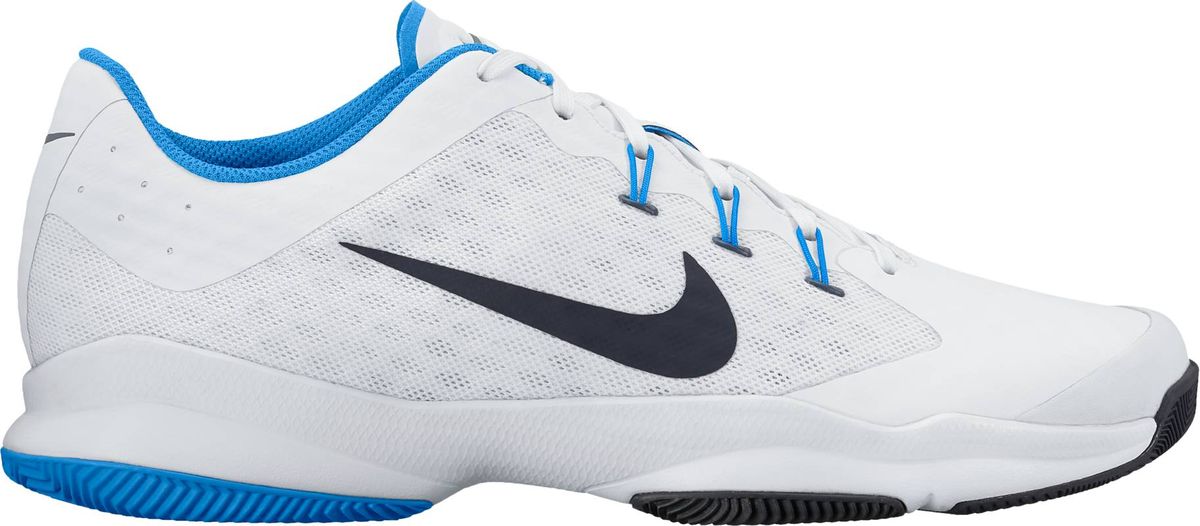 Кроссовки845007-140 Кроссовки845007-140Мужские кроссовки для тенниса Air Zoom Ultra от Nike подходят для игры в зале и на кортах с любым покрытием. Модель выполнена из многослойного сетчатого материала и дополнена накладками из синтетической кожи на передней части стопы. Нити Flywire создают динамическую фиксацию. Подкладка и стелька из текстиля комфортны при движении. Шнуровка надежно зафиксирует модель на ноге. Вставки Zoom Air в передней части стопы обеспечивают оптимальную амортизацию. Подметка из износостойкой резины для надежного сцепления с поверхностью и исключительной прочности.