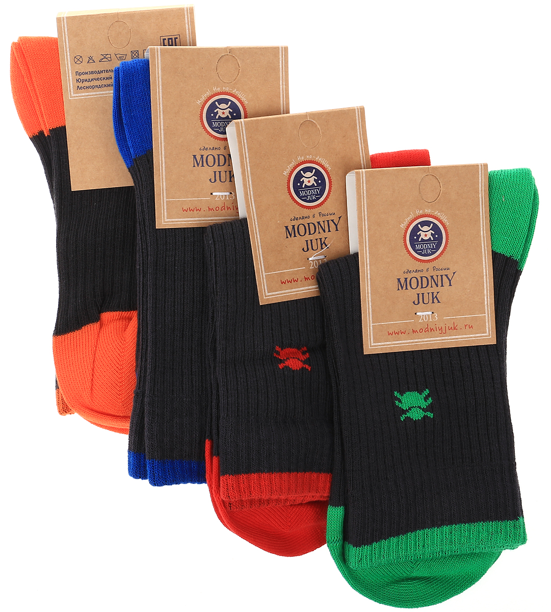 НоскиSocks 1 /Logo НоскиSocks 1 /LogoНоски для мальчика Modniy Juk, изготовленные из высококачественного материала, идеально подойдут маленькому непоседе. Мягкая и широкая резинка плотно облегает ножку, не сдавливая ее, благодаря чему ребенку будет комфортно и удобно. Усиленные пятка и мысок обеспечивают надежность и долговечность. Носочки оформлены принтом с изображением жучка. В комплекте 4 пары носков.