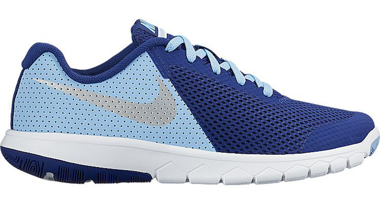 Кроссовки844991-400 Кроссовки844991-400Стильные детские кроссовки Flex Experience 5 от Nike выполнены из дышащего сетчатого материала и натуральной кожи, оформленной перфорацией, и дополнены бесшовными накладками. Внутренняя поверхность и стелька из текстиля комфортны при движении. Шнуровка надежно зафиксирует модель на ноге. Промежуточная подошва обеспечивает дополнительную амортизацию. Подошва с особым протектором гарантирует надежное сцепление с твердой поверхностью.