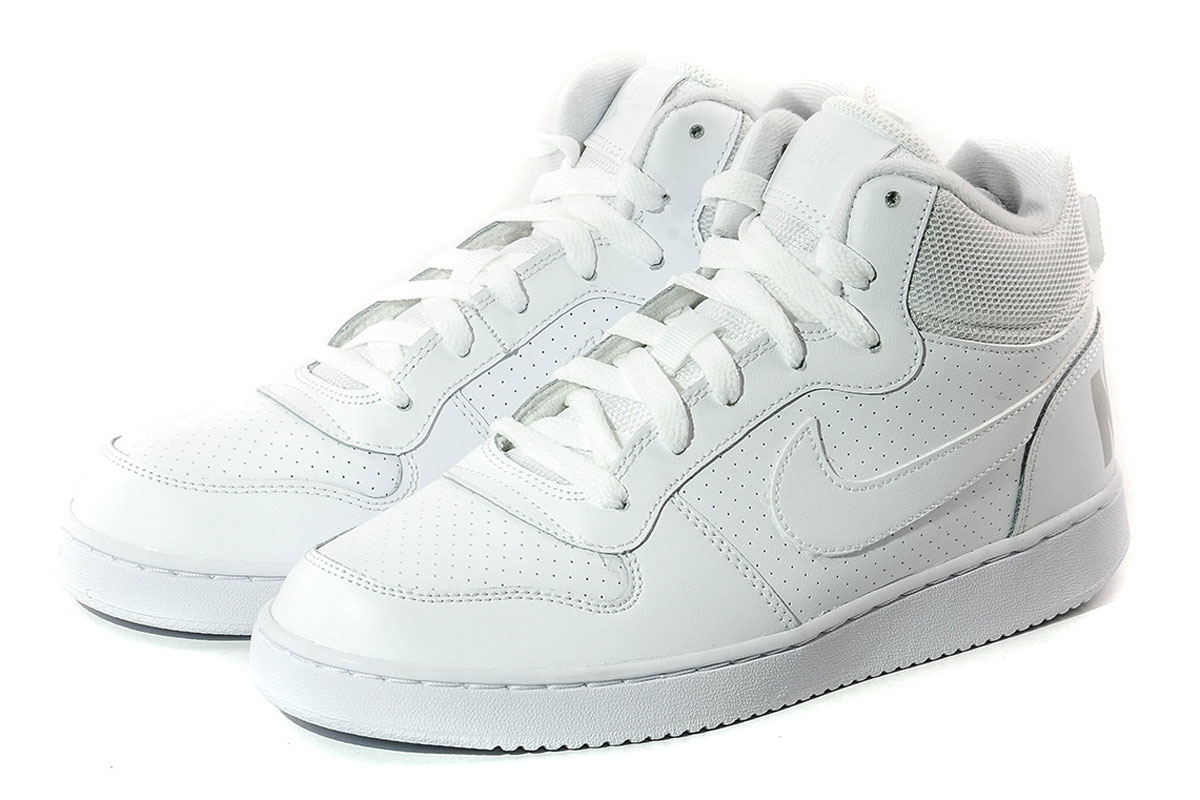 Кеды839977-100 Кеды839977-100Высокие детские кеды Recreation Mid от Nike выполнены из искусственной и натуральной кожи, оформленной перфорацией, и дополнены текстильными вставками. Внутренняя поверхность и стелька из текстиля обеспечивают комфорт. Шнуровка надежно зафиксирует модель на ноге. Резиновая подошва типа Cupsole усиливает поддержку и сцепление с поверхностью.