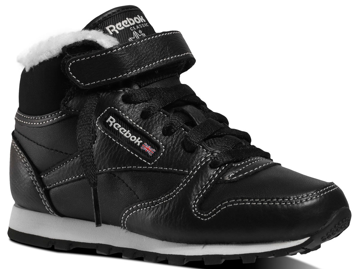 КроссовкиBD1345 КроссовкиBD1345Утепленные кроссовки Reebok Cl Lthr Mid Strap выполнены из натурального спилка, подкладка из искусственного меха, текстильная стелька. Детали: удобная функциональная шнуровка, кожаные вставки, анатомическая стелька и промежуточная подошва из ЭВА амортизируют ударную нагрузку. Уникальный рисунок протектора подошвы обеспечивает непревзойденное сцепление.