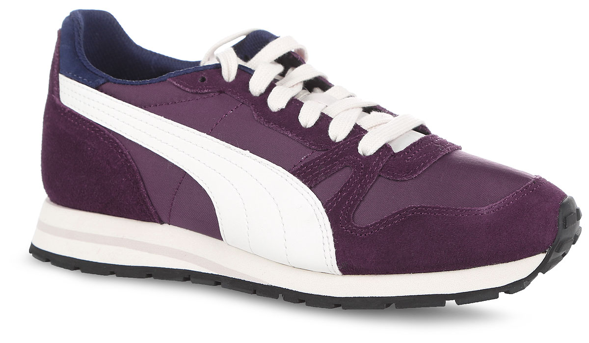 Кроссовки36140406 Кроссовки36140406В модели кроссовок Yarra Classic от Puma за основу взят классический дизайн Duplex и функциональные элементы, характерные для беговой обуви 1980-х. Верх изделия - это сочетание нейлона, замши и ткани, но теперь Yarra Classic выглядит весьма актуально, будучи представленной в широкой гамме модных в этом сезоне расцветок. Классическая шнуровка надежно зафиксирует изделие на ноге. Прочная подошва с рифлением гарантирует сцепление с любой поверхностью. Прекрасный выбор для тех, кто ищет стильную обувь. Такие кроссовки отлично подчеркнут ваш спортивный образ.