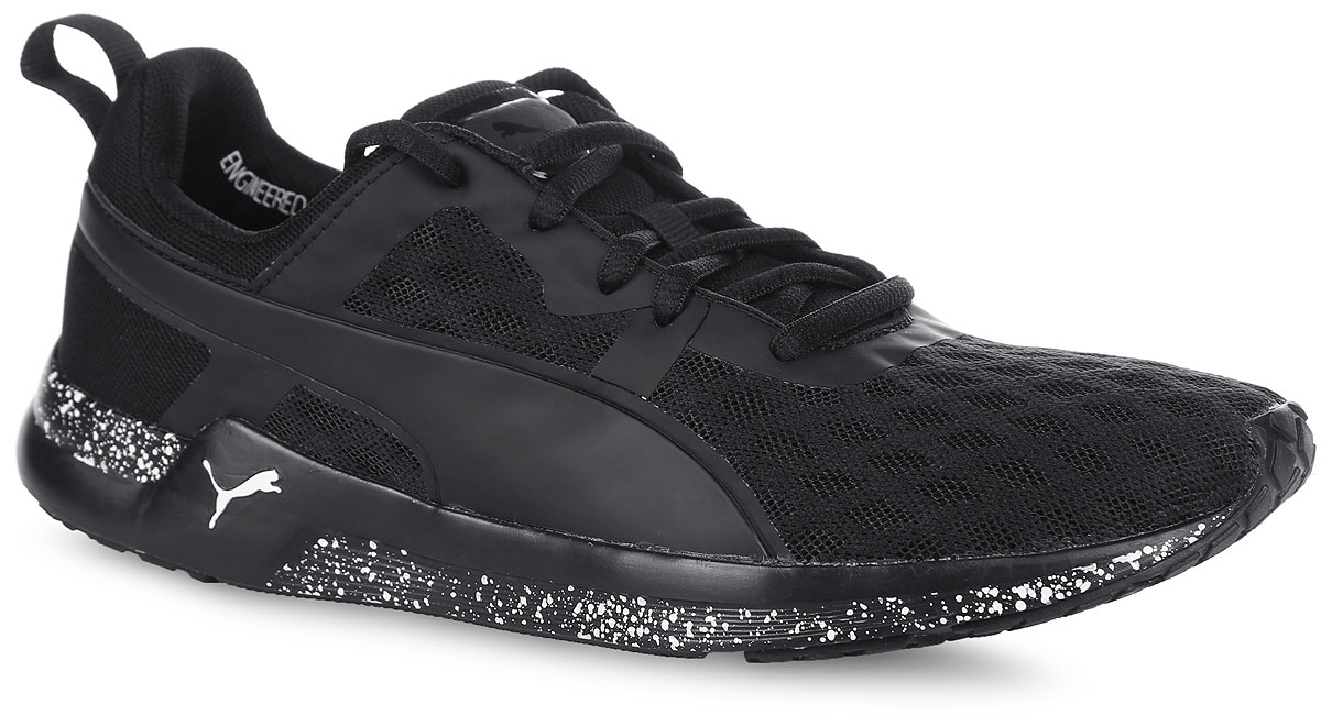 Кроссовки18897201 Кроссовки18897201Кроссовки Puma Pulse XT v2 FT - это смелая и динамичная модель, созданная специально для прекрасного пола. В них так и хочется бежать быстрее, повышать нагрузки, открывая новые возможности своего организма. Эта сверхэластичная и сверхлегкая модель предназначена для функциональных тренировок высокой степени интенсивности и для занятий фитнесом в любых условиях. Благодаря современным материалам верха, придающим модели оригинальный и стильный облик, эти кроссовки буквально дышат. И в зале, и на улице вы получите уверенное сцепление с покрытием за счет резиновых накладок на подошве. Специальная конструкция стельки обеспечивает все необходимые свойства спортивной обуви – воздухопроницаемость, устойчивость и поддержку стопы - при любых физических нагрузках. Отличный выбор для любителей легкой и изящной тренировочной обуви.