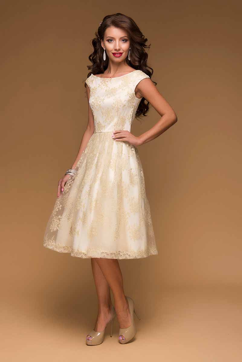 ПлатьеDM00420 ПлатьеDM00420Шикарное платье 1001 Dress с вышивкой. Модель длины миди. Без рукавов. Элегантная линия верха подчеркнет хрупкость женской фигуры, а пышная юбка создаст кукольный образ. Идеальное платье для выпускного. Ограниченная серия.