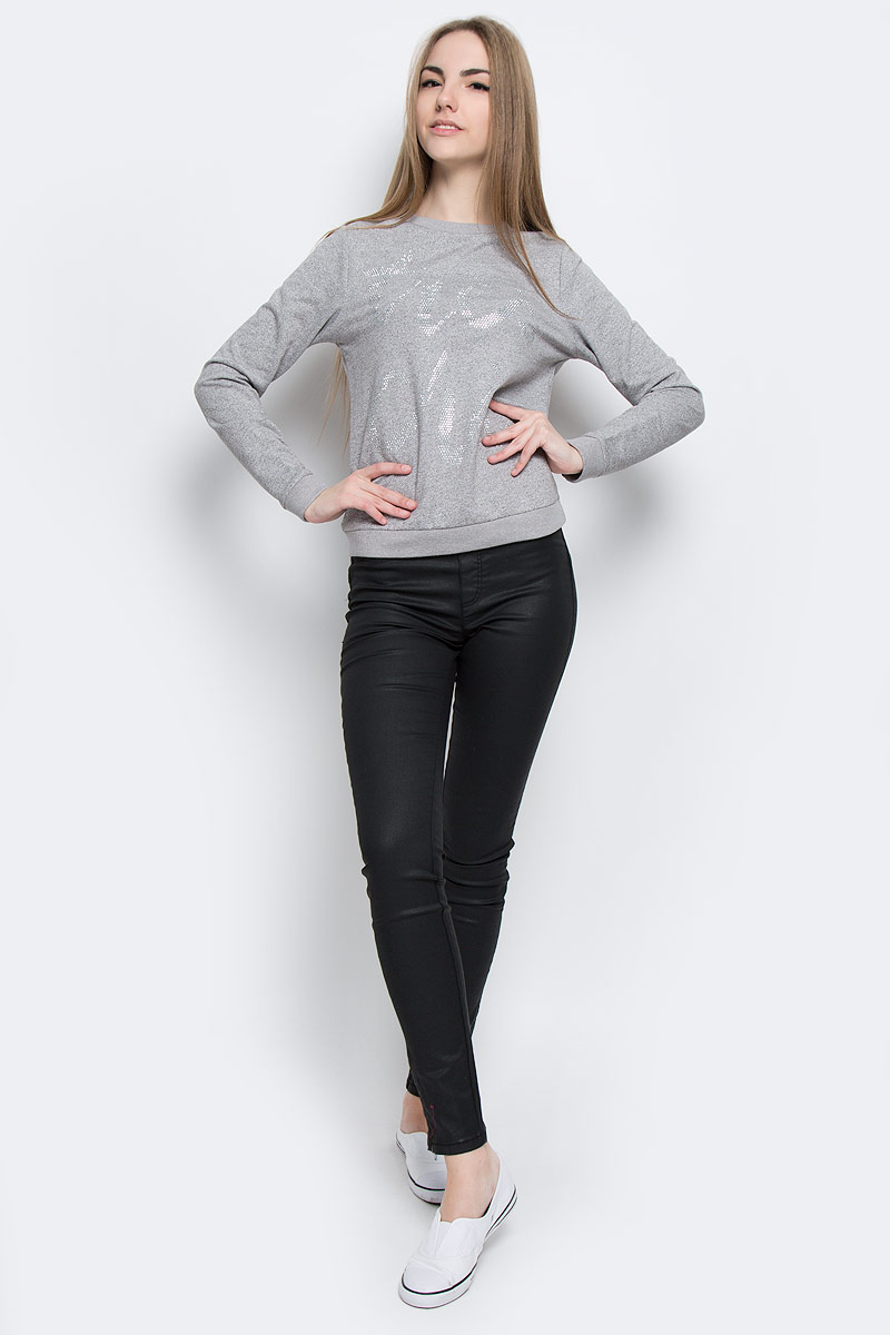 Свитшот2530700.00.75_2999 Свитшот2530700.00.75_2999Свитшот Tom Tailor Contemporary выполнен из хлопка и полиэстера. Модель с круглым вырезом горловины и длинными стандартными рукавами. Спереди изделие декорировано аппликацией из страз в виде надписи. Низ и манжеты дополнены эластичными нетугими резинками.