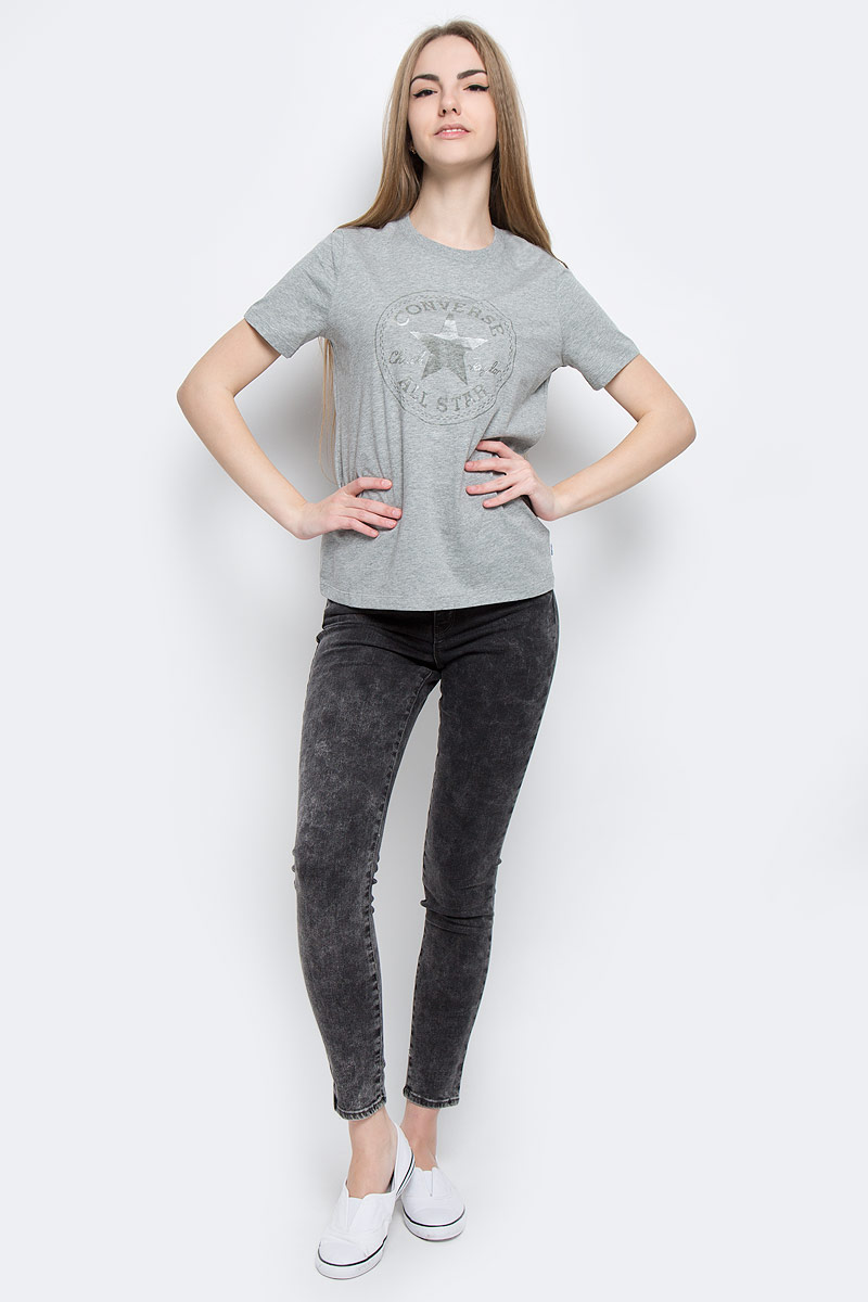 Футболка10002121035 Футболка10002121035Женская футболка Converse Chuck Patch Trans Rubber Crew Tee выполнена из натурального хлопка. Модель с круглым вырезом горловины и короткими рукавами имеет свободный силуэт. Изделие оформлено оригинальной термоаппликацией.