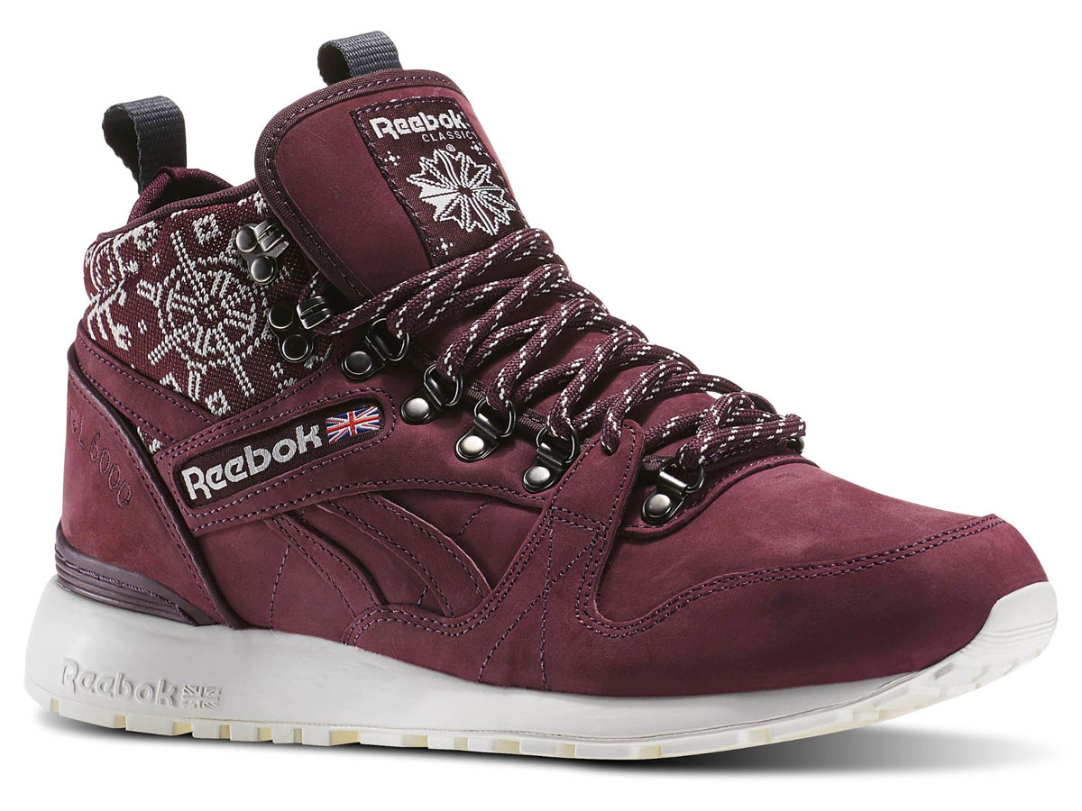 КроссовкиAQ9974 КроссовкиAQ9974Кроссовки Reebok Gl 6000 Mid Sg - это обновленная модель из линейки GL 6000 привнесет в ваш современный образ немного винтажности. Классические скандинавские узоры в области щиколотки и суровая морская тематика говорят о ее нордическом характере. Верх из мягкой натуральной кожи для поддержки и комфорта. Средняя высота для большей устойчивости и тепла. Литая промежуточная подошва из ЭВА эффективно поглощает энергию удара. Скандинавские узоры в области щиколотки для создания винтажного образа. Стойкая к истиранию резиновая подошва обеспечивает отличное сцепление.