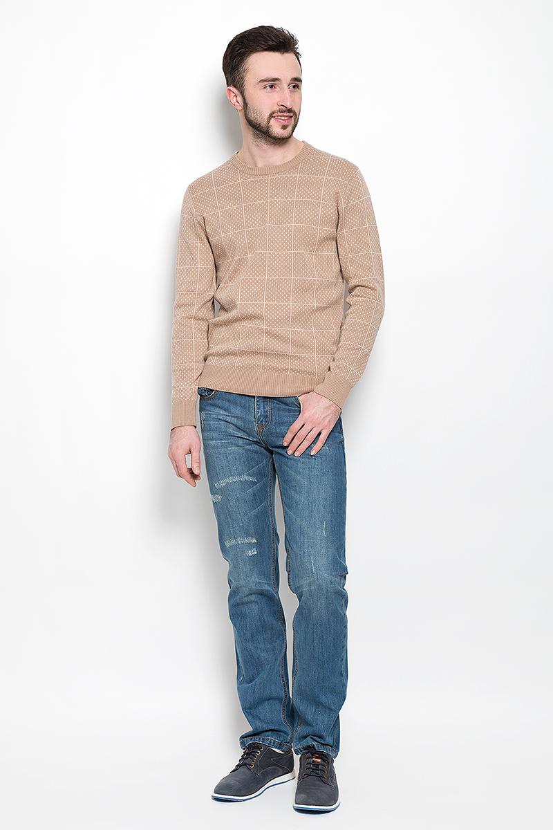 ДжинсыPJ-235/1067-7150 ДжинсыPJ-235/1067-7150Мужские джинсы Sela Casual Wear выполнены из высококачественного натурального хлопка. Джинсы прямого кроя и стандартной посадки застегиваются на пуговицу в поясе и ширинку на застежке-молнии, дополнены шлевками для ремня. Джинсы имеют классический пятикарманный крой: спереди модель дополнена двумя втачными карманами и одним маленьким накладным кармашком, а сзади - двумя накладными карманами. Джинсы украшены декоративными потертостями.