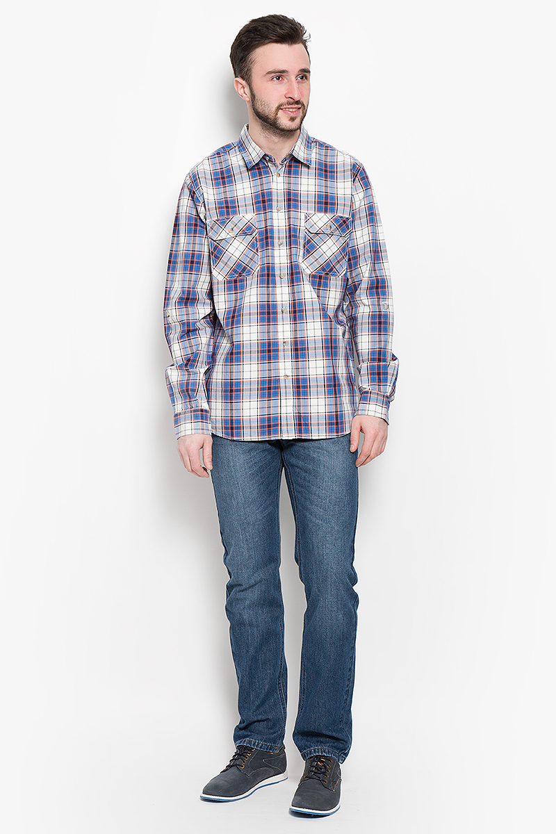 РубашкаH-212/760-7120 РубашкаH-212/760-7120Мужская рубашка Sela Casual Wear выполнена из натурального хлопка. Рубашка с длинными рукавами и отложным воротником застегивается на пуговицы спереди. Манжеты рукавов также застегиваются на пуговицы. Рубашка оформлена принтом в клетку. На груди расположены два накладных карман с клапанами на пуговицах.