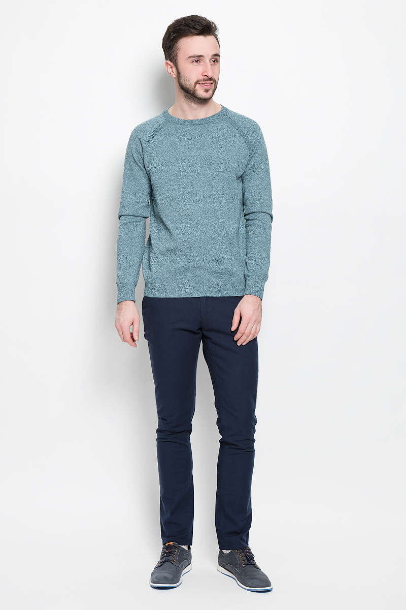 БрюкиP-215/526-7121 БрюкиP-215/526-7121Мужские брюки Sela Casual Wear прямого кроя и стандартной посадки изготовлены из прочного эластичного хлопка. Брюки застегиваются на пуговицу в поясе и ширинку на застежке-молнии. На поясе расположены шлевки для ремня. Модель дополнена двумя открытыми втачными карманами спереди и двумя втачными карманами на пуговицах сзади.