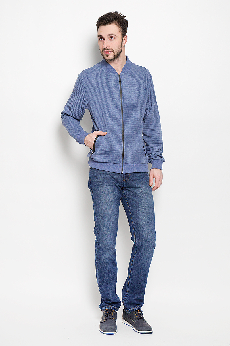 КофтаStc-213/827-7120 КофтаStc-213/827-7120Стильная мужская кофта Sela Casual Wear выполнена из полиэстера с вискозой застегивается спереди на молнию. Модель с воротником-стойкой и длинными рукавами дополнена двумя прорезными карманами на застежках-молниях.