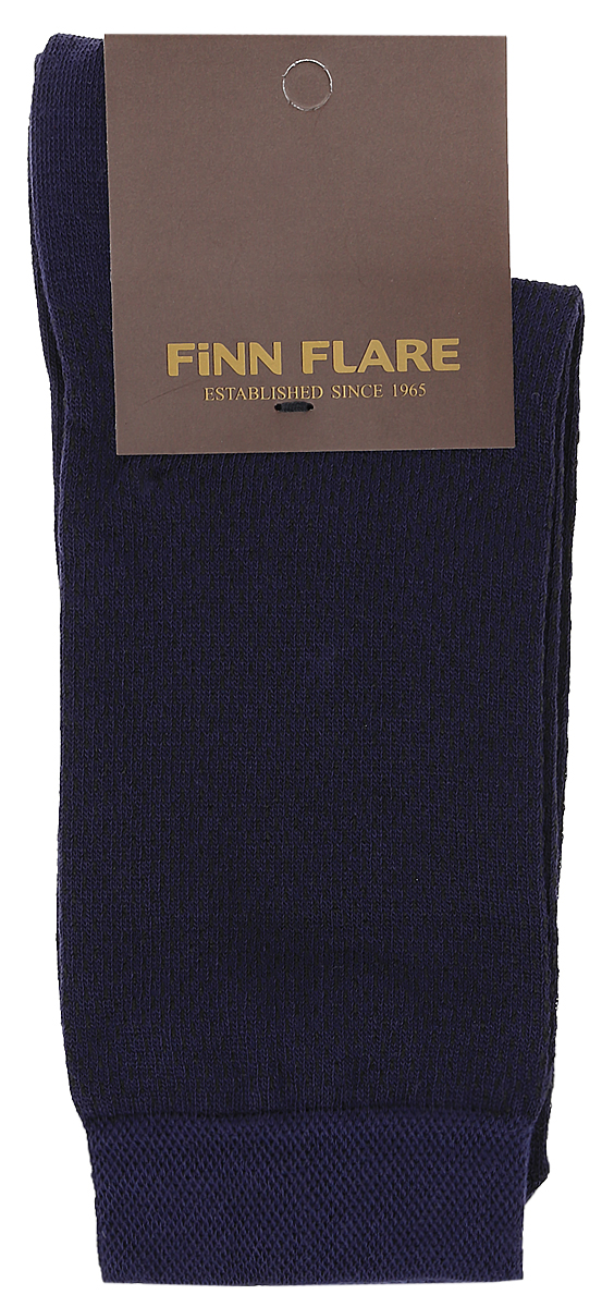 НоскиB17-21113_211 НоскиB17-21113_211Мужские носки Finn Flare изготовлены из высококачественного эластичного хлопка с добавлением полиамида. Удлиненные носки имеют эластичную резинку, которая надежно фиксирует изделие на ноге.