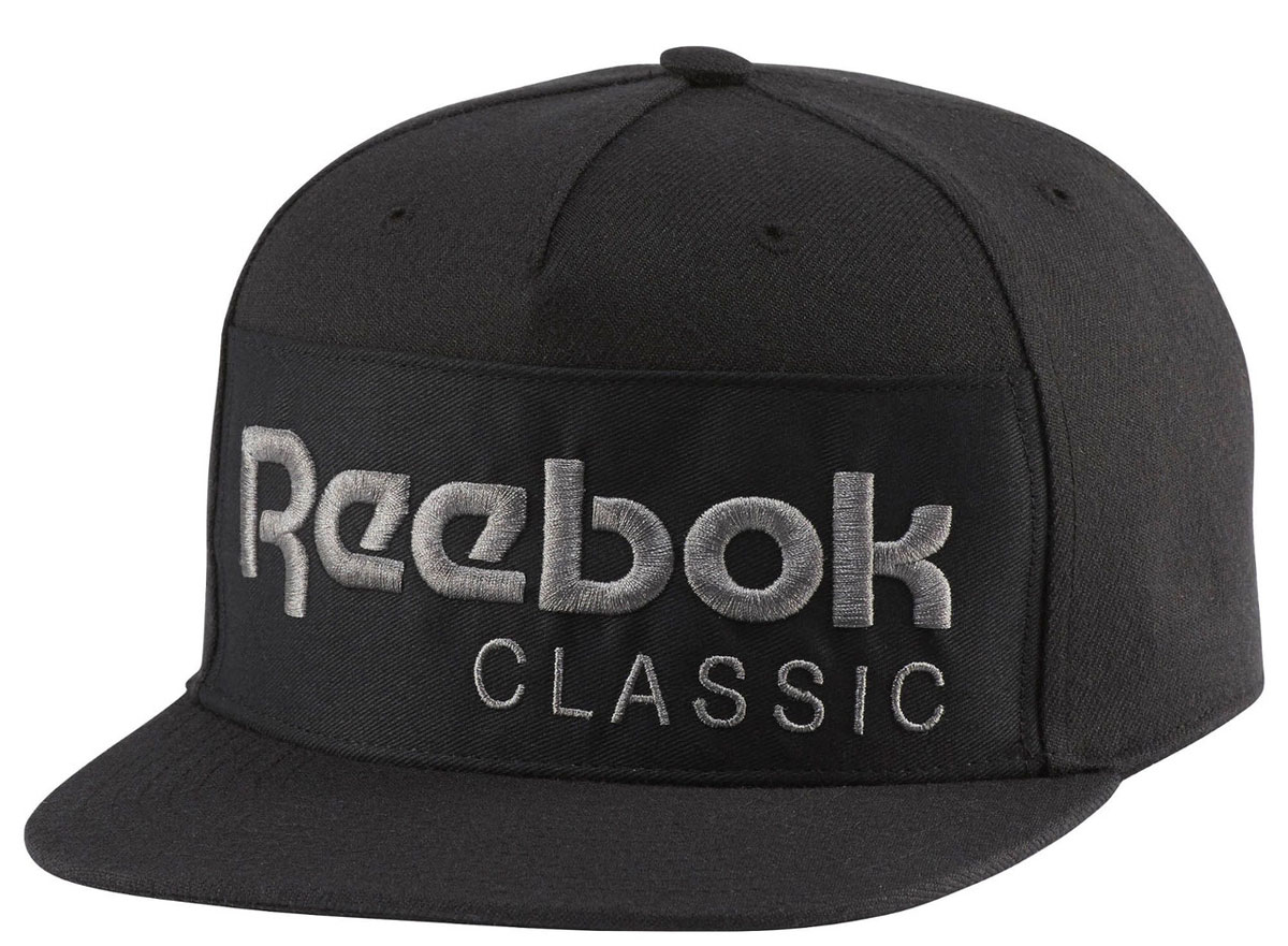 БейсболкаAX9965 БейсболкаAX9965Стильная бейсболка Reebok CL FOUNDATION идеально подойдет для прогулок, занятий спортом и отдыха Бейсболка выполнена из 100% хлопка, снабжена впитывающей внутренней отделкой и имеет плотный плоский козырек Модель дополнена специальными отверстиями, обеспечивающими необходимую вентиляцию Бейсболка на фронтальной части декорирована нашивкой из твила с вышитым логотипом Reebok, а застежка сзади имеет тканый ярлык с символикой Reebok Classic Объем бейсболки регулируется при помощи пластиковой застежки на кнопках Такая бейсболка станет отличным аксессуаром и дополнит ваш повседневный образИнструкция по уходу: Ручная стирка, отбеливание запрещено, не гладить, химчистка запрещена