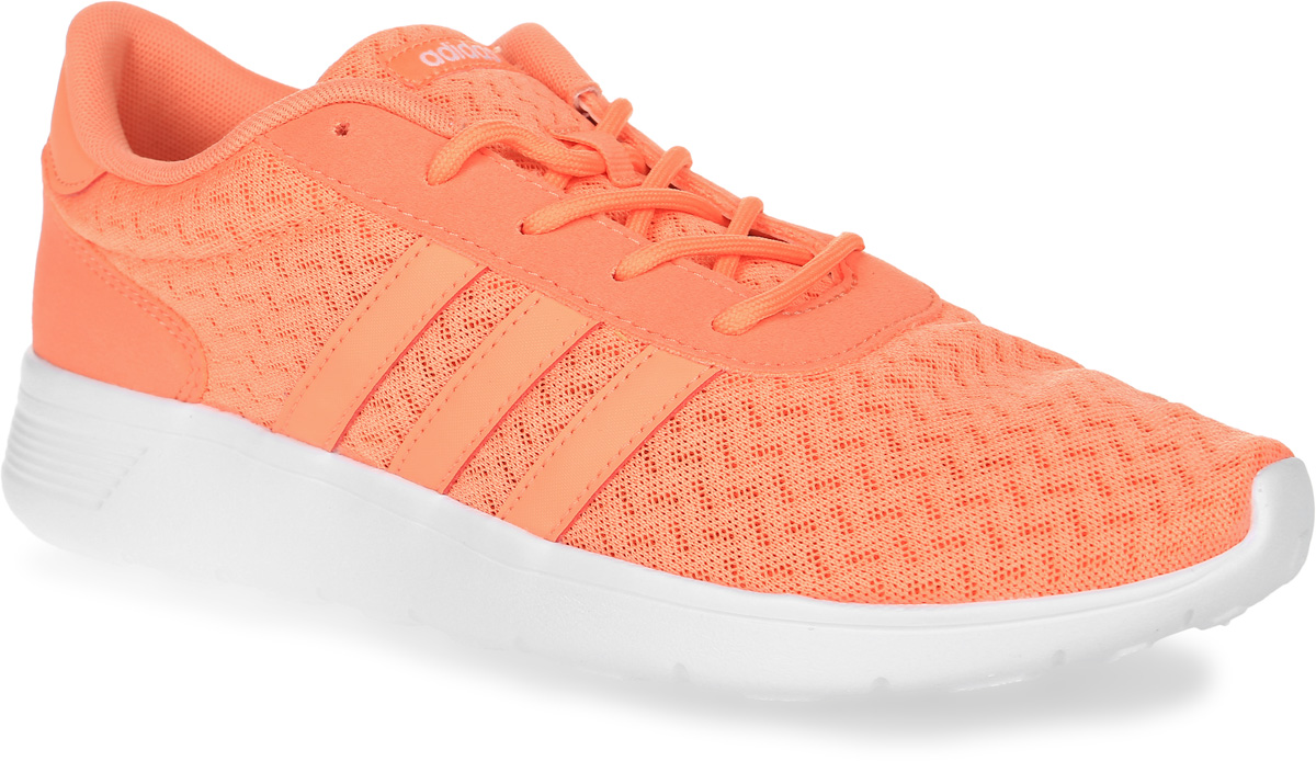 КроссовкиAW3830 КроссовкиAW3830Кроссовки adidas Neo Lite Racer W, выполненные из текстиля и искусственной кожи разной текстуры, оформлены фирменными нашивками. Шнурки надежно зафиксируют модель на ноге. Внутренняя поверхность из мягкого текстиля комфортна при движении. Стелька выполнена из легкого ЭВА-материала с поверхностью из текстиля. Подошва изготовлена из ЭВА-материала и дополнена рельефным рисунком.