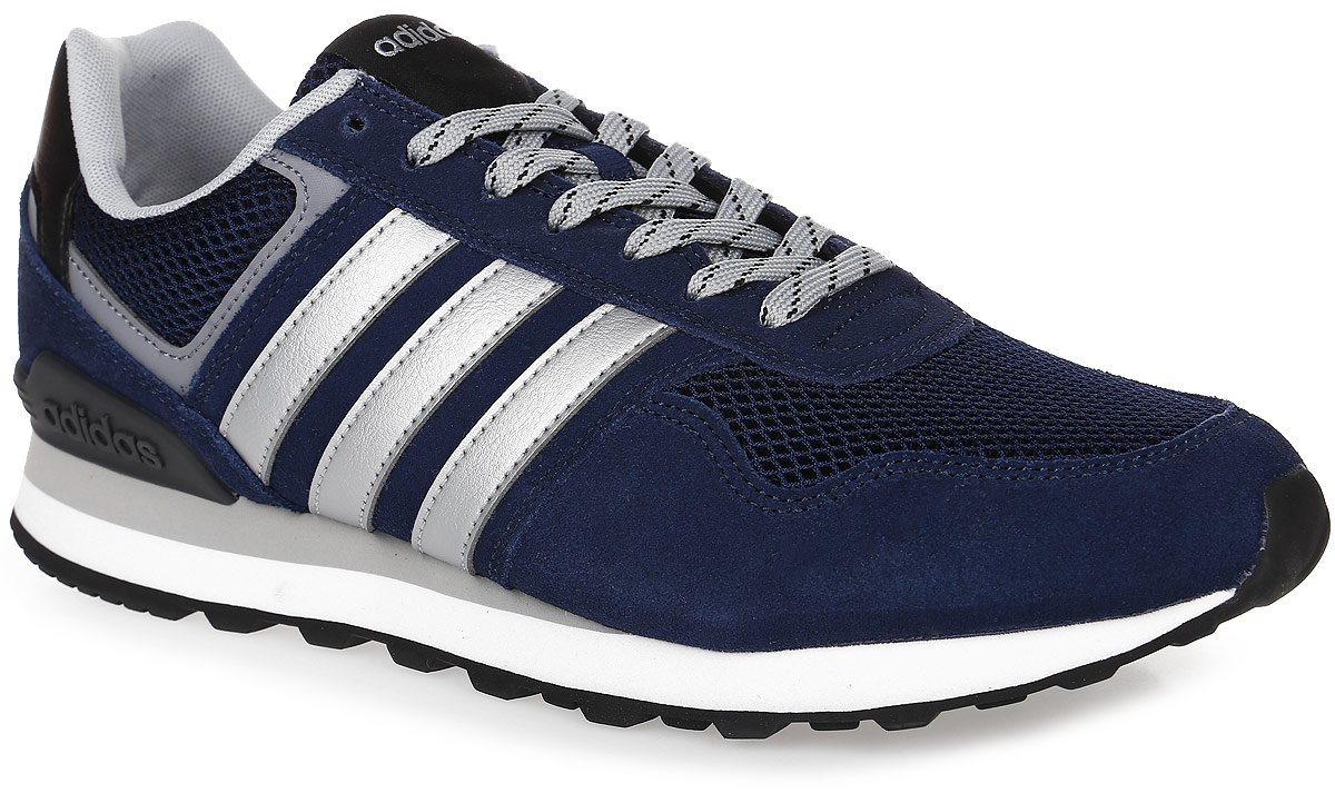 КроссовкиAW3849 КроссовкиAW3849Мужские кроссовки adidas Neo 10K выполнены из натурального замши, искусственной кожи и текстиля. Модель оформлена фирменными нашивками. Шнурки надежно зафиксируют модель на ноге. Внутренняя поверхность из мягкого текстиля комфортна при движении. Стелька выполнена из легкого ЭВА- материала с поверхностью из текстиля. Подошва изготовлена из высококачественной резины и дополнена протектором.