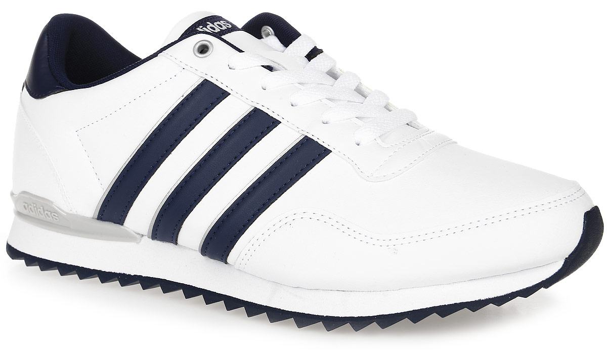 КроссовкиAW4073 КроссовкиAW4073Мужские кроссовки adidas Neo Jogger Cl, выполненные из искусственной кожи, оформлены фирменными нашивками и надписями. Шнурки надежно зафиксируют модель на ноге. Внутренняя поверхность из сетчатого текстиля комфортна при движении. Стелька выполнена из легкого ЭВА- материала с поверхностью из текстиля. Подошва изготовлена из высококачественной резины и дополнена рельефным рисунком.