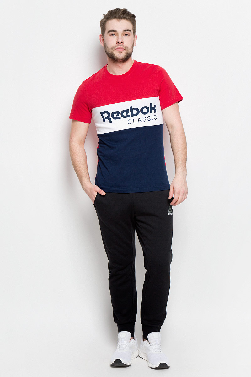 ФутболкаBK3837 ФутболкаBK3837Мужская футболка Reebok F Archive Stripe Te изготовлена из натурального хлопка. Модель с круглой горловиной и короткими рукавами. Футболка оформлена вставкой с логотипом на груди.