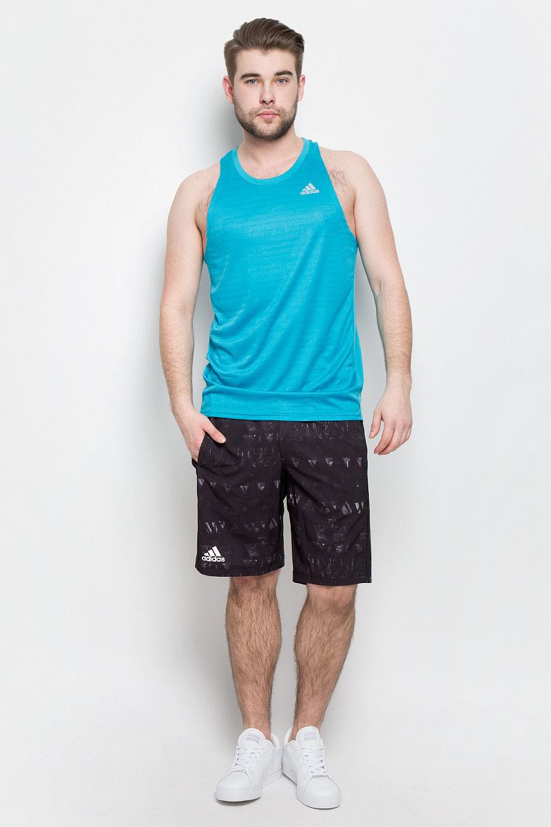 МайкаBP7480 МайкаBP7480Мужская спортивная майка Adidas Rs Singlet изготовлена из полиэстера с добавлением полиэфира по технологии climalite, что обеспечивает быстрое влагоотведение с поверхности тела. Модель с круглой горловиной декорирована принтом с логотипом и названием бренда и светоотражающими полосами на спинке.