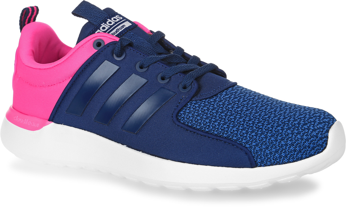 КроссовкиAW4023 КроссовкиAW4023Женские кроссовки adidas Neo Cloudfoam Lite Racer выполнены из текстиля и оформлены фирменными нашивками из полимера. Шнурки надежно зафиксируют модель на ноге. Ярлычки на заднике и язычке упростят надевание модели. Внутренняя поверхность из мягкого текстиля комфортна при движении. Стелька выполнена из легкого ЭВА-материала с поверхностью из текстиля. Подошва изготовлена из высококачественной легкой резины и оснащена технологией Cloudfoam для поглощения ударных нагрузок и комфортной посадки без разнашивания. Поверхность подошвы дополнена рельефным рисунком.
