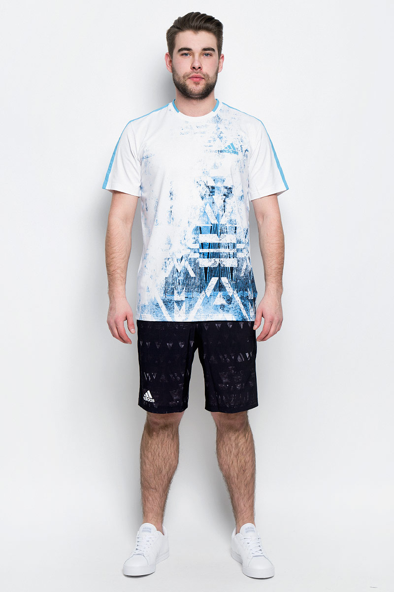ФутболкаB45798 ФутболкаB45798Футболка Essex Tr Tee от adidas выполнена из полиэфира с добавлением эластана и оформлена ярким принтом. У модели круглый вырез горловины и стандартные короткие рукава. Технология climalite отводит пот и оставляет поверхность вашего тела сухой.