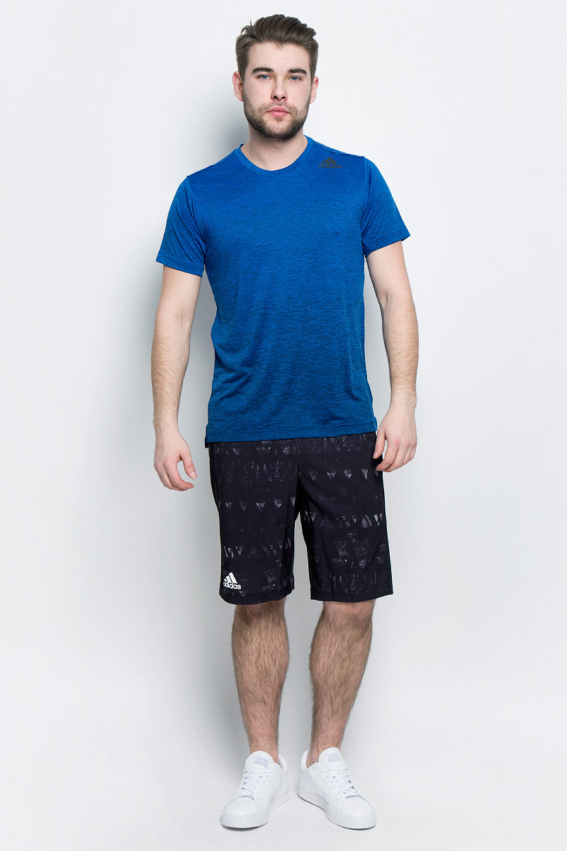 ФутболкаBK6139 ФутболкаBK6139Мужская футболка adidas Freelift Grad выполнена из 100% полиэстера. Ткань с технологией climalite быстро и эффективно отводит влагу с поверхности кожи, поддерживая комфортный микроклимат. Особый крой и строение швов FreeLift обеспечивают поддерживающую посадку для полной свободы движений и не дают модели задираться. Модель с круглым вырезом горловины и короткими рукавами оформлена логотипом бренда.