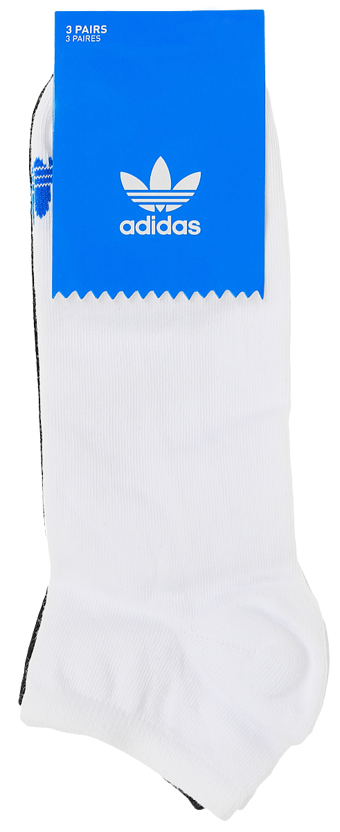 Комплект носковAB3889 Комплект носковAB3889Носки adidas Trefoil Liner изготовлены из высококачественного эластичного хлопка с добавлением полиэстера и полиамида. Укороченные носки с укрепленным сводом стопы имеют эластичную резинку, которая надежно фиксирует носки на ноге. В комплект входят 3 пары носков разных цветов.