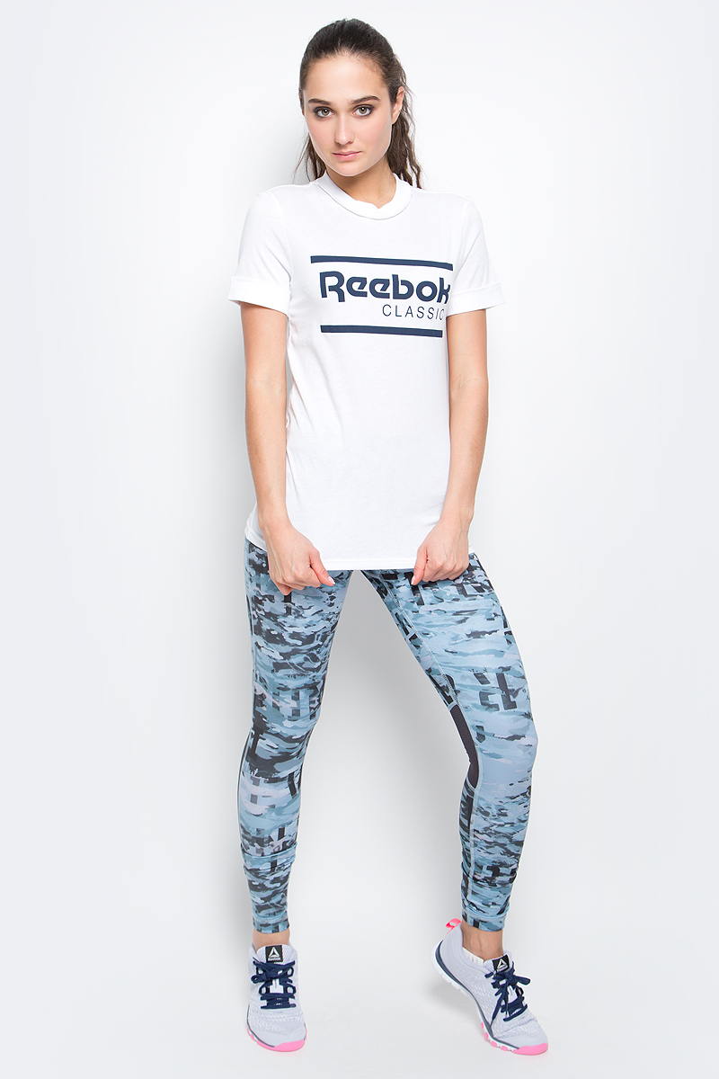 ФутболкаBK4144 ФутболкаBK4144Футболка с облегающим кроем F Iconic Reebok Gr Tee от Reebok выполнена из одинарного хлопчатого джерси. У модели удлиненный прямой силуэт. Круглый ворот и стандартные рукава дополнены оригинальной окантовкой в рубчик. На груди у изделия стильный принт.