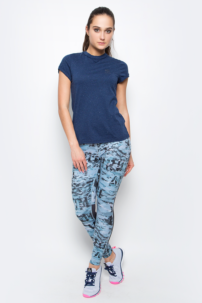 ФутболкаBK4052 ФутболкаBK4052Футболка с облегающим кроем F Colored Slup Tee от Reebok выполнена из одинарного джерси. У модели круглый ворот с оригинальной окантовкой. Стандартные короткие рукава дополнены подворотами. Спереди изделие оформлено прорезиненным принтом в виде логотипа бренда.