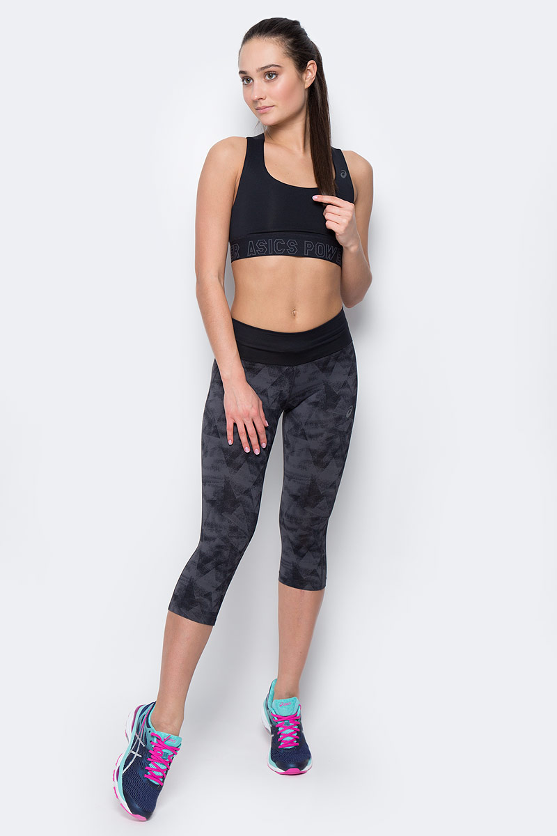 Топ-бра143610-0904 Топ-бра143610-0904Спортивный топ-бра для бега Asics Base Bra выполнен из высококачественного эластичного полиамида. Модель на бретелях имеет широкий эластичный пояс, который обеспечивает бережную поддержку. Бретельки и спинка-борцовка надежно фиксируют топ на плечах. Модель дополнена сетчатой вставкой из эластичного полиэстера на спинке, которая обеспечивает необходимую циркуляцию воздуха.