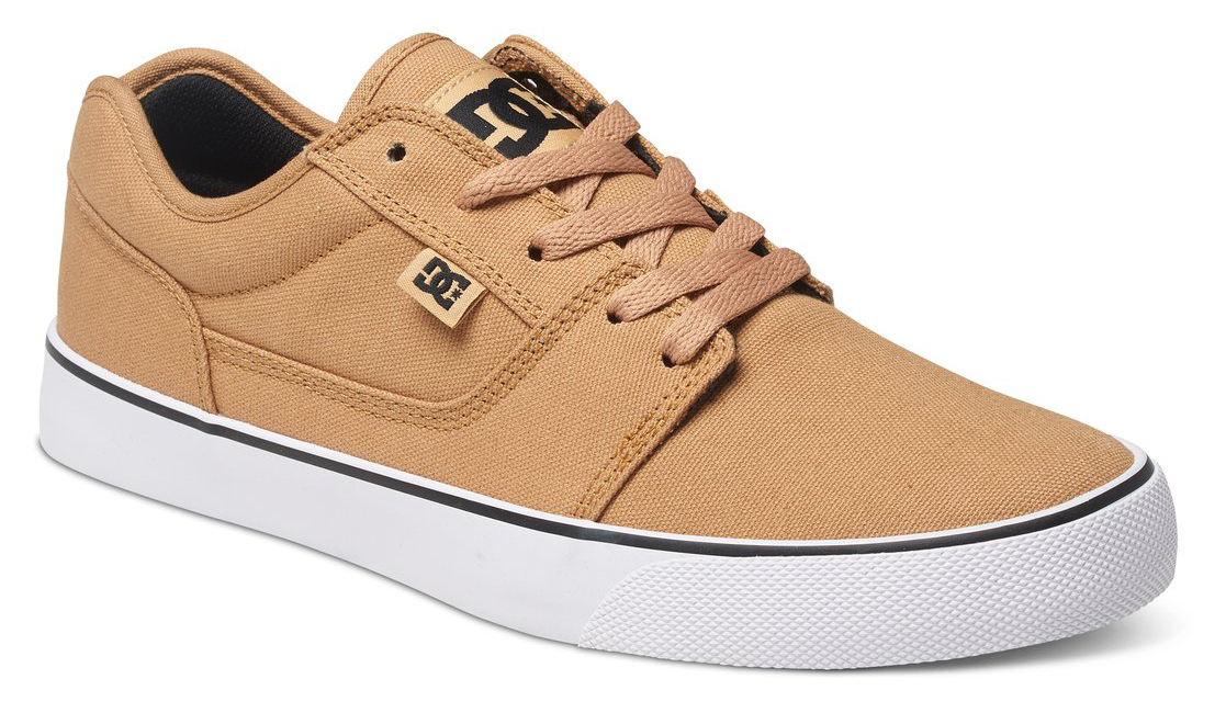 Кеды303111-410 Кеды303111-410Стильные мужские кеды DC Shoes Tonik TX - отличный вариант на каждый день. Модель выполнена из текстиля. Шнуровка надежно фиксирует обувь на ноге. Резиновая подошва с протектором гарантирует отличное сцепление с поверхностью. В таких кедах вашим ногам будет комфортно и уютно.