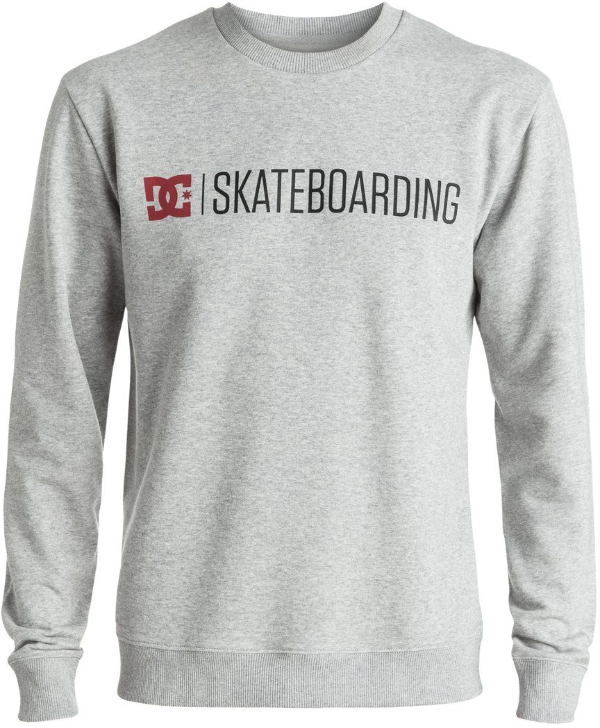 ТолстовкаEDYSF03128-KNFH ТолстовкаEDYSF03128-KNFHМужская толстовка DC Shoes выполнена из хлопка с добавлением полиэстера. Модель имеет комфортный классический крой, длинные рукава и круглый вырез горловины. Манжеты рукавов, горловина и низ толстовки дополнены эластичным материалом в рубчик. Графический принт нанесен по щадящей технологии окрашивания ткани.
